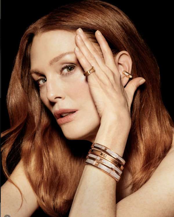 Moderniste Campaign starring @juliannemoore...