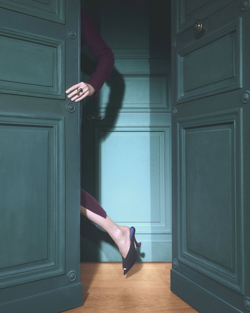 The Cat Bag & The Midnight Step @lanvin @petercopping shot by@khaksariarash
production: @parent.global
retouching and color grading @granondigital
stylist & creative director : @hindmatar
art director: Ash Moros @ash50cent
movement director: Breckyn Dreischer @breckynurheart
hair: Hiromi Nishinaka @hiromi_nishinaka
hair Assistant: Tenju Okazaki @tenju.10
make-up assistant: Mathilde Morvan @mathilde_mrv_mua
manicurist: Delphine Aissi @delphineaissi
manicurist assistant: Isabelle Guyon @lemakeupdisa
stylist assistant: Abbey Scarborough @abbeyscarborough
production company: semaine @semaine_online
producer for semaine: Michelle Lu @michelleelizabethlu
producer for semaine: Sophie Clément@sophclement
-
#LANVIN