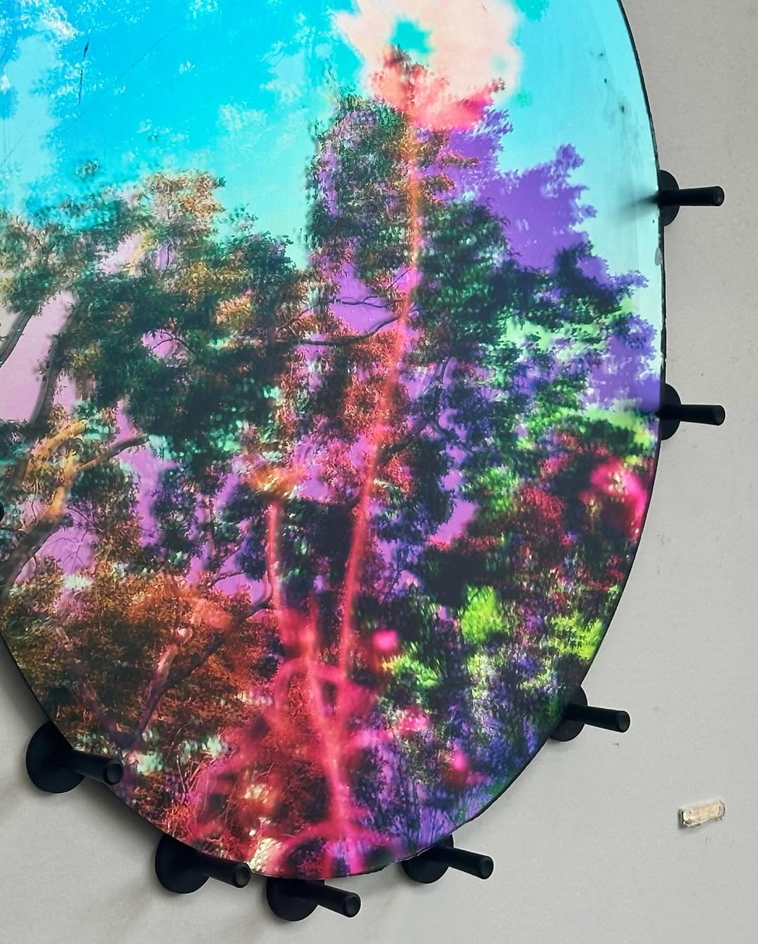 Behind the scenes in the studio, in preparation of ‘Woodland’, my upcoming exhibition with @linbuckfield at the Barn on Skunk Ln in Cutchogue, NY, on view on September 20 & 21. 

Pictured here are unique artworks on recycled antique mirrors sourced locally from estate sales, antique shops and friends on the North Fork of Long Island. 

•
•
•
#karinelaval #woodlands #cosmos #contemporaryart #contemporaryphotography #artcollector #artandnature #analogmanipulation #mirror #reflectiveart #kineticart #experimentalphotography #interactiveart #visualalchemy #meadow #artandecology #ecoart #artistgarden