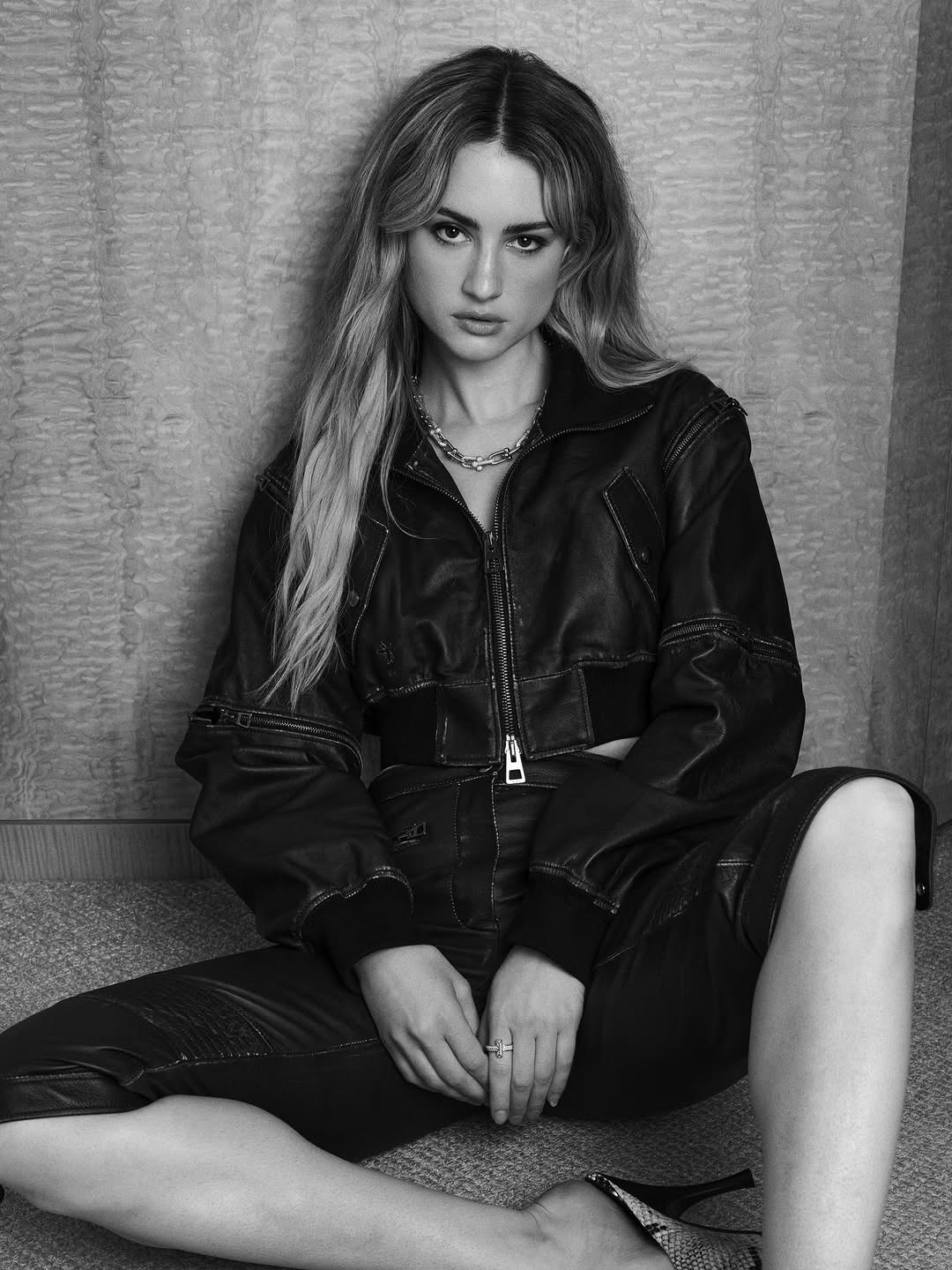 @gracevanpatten for @modernluxury 

photographer: @victordemarchelier 
styling: @ttstyle 
hair: @davidvoncannon 
makeup: @misha212 
editor: @phebewahl 
✨ production: @gtsprod @raz09 
location: @fsnewyork