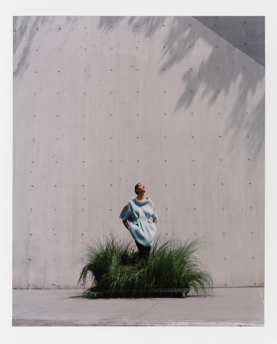 @hube.magazine 

photographer: @javiercastan 
model: @alizamariejarmon 
stylist: @benperreira 
makeup: @alexlevymakeup 
hair: @anjiebhair
set: @commerciallyviable 
✨prod: @gtsprod @mcleanhaws