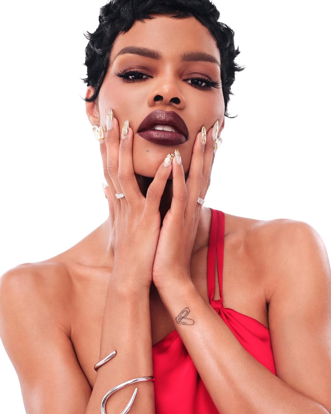 @teyanataylor @megmoroney for @revlon #beunforgett...