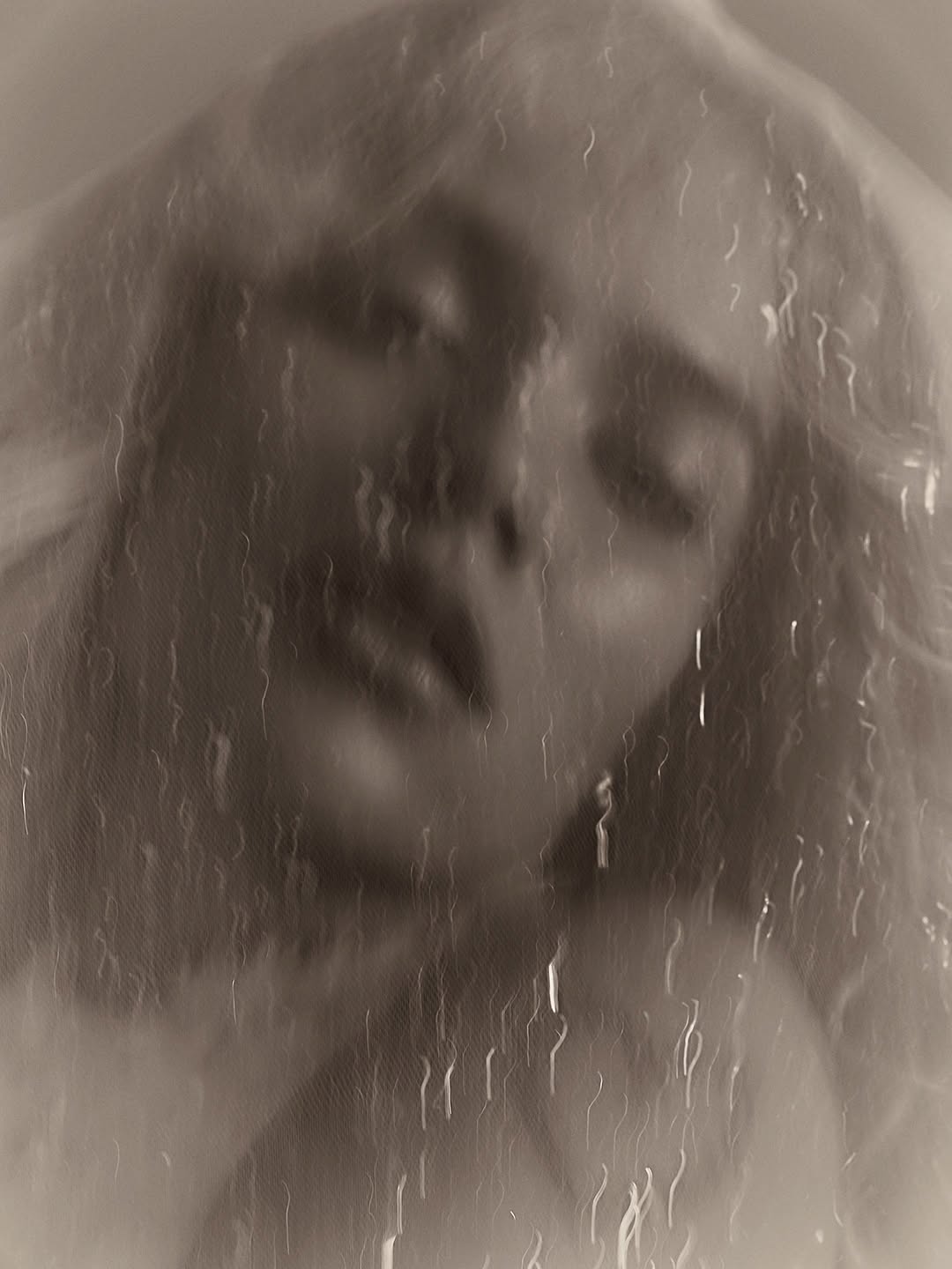 @karolg for @elleusa 