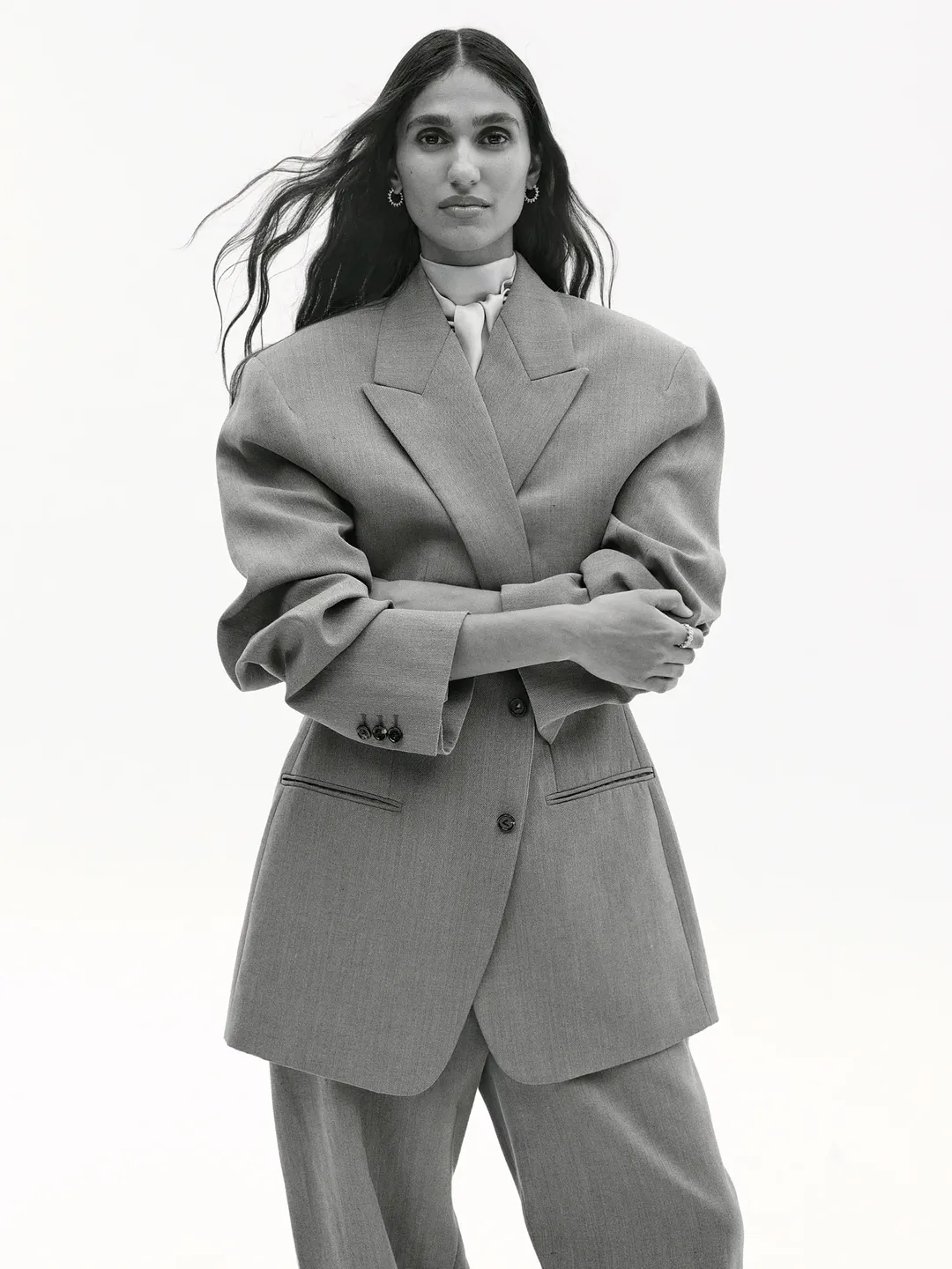 Ellie Louise Coker X Harper’s Bazaar Au Apr. 26