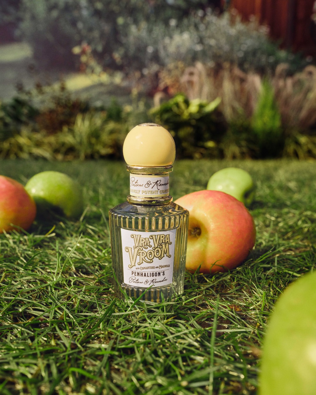 Great British Summertime @penhaligons style

Photographed by @lisa_jahovic 
Post Production @may.glbl