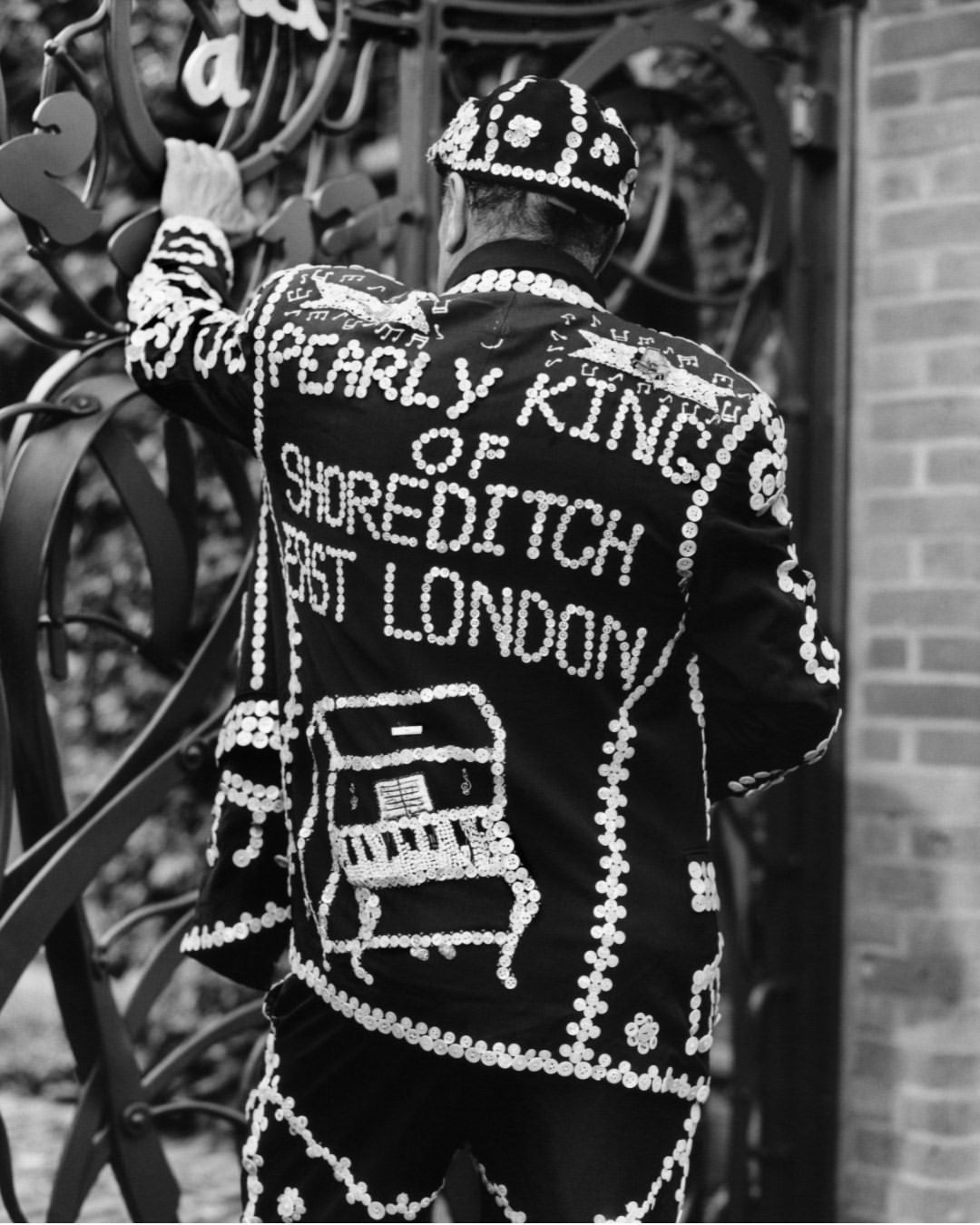@alexkuru capturing @originalperlies at @stmartininthefields’ Crypt Gallery.
Still Suited & Booted marks 150 years of London’s Pearly Kings & Queens.

Photographer @alexkuru
Darkroom Handprints @sarahengland_darkroom 
Photo & Darkroom assist @andrebaumecker
Retouch & Exhibition printing – @may.glbl
