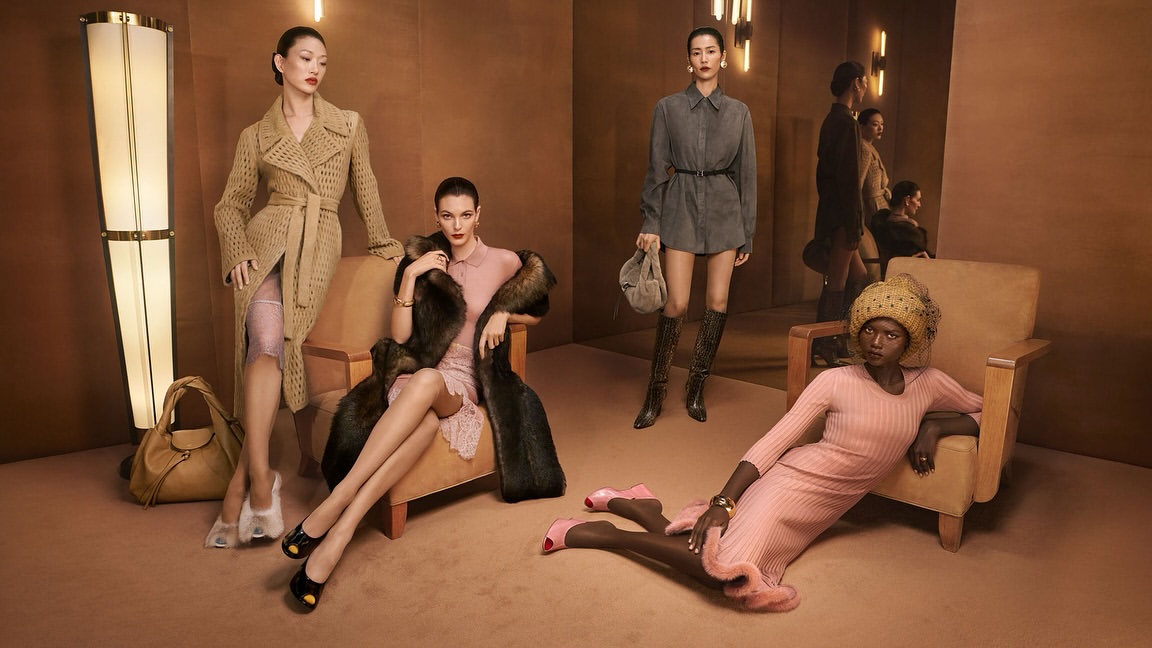 Flashback / Fast Forward - Fendi FW 2025 campaign photographed in Stage A.

Styled by Charlotte Stockdale | Hair by Guido Palau | Makeup by Pat McGrath. Set by Mary Howard | Production by ProdN

#fendi #FendiAccessories #FW25 #ProductionLife #HighlineStages #GoHigh
