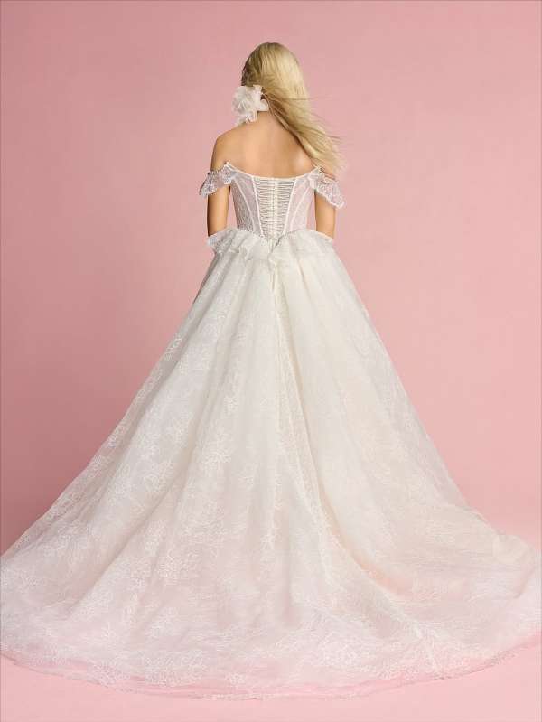 IDAN by House of Idan — Fall/Winter 2026 ph...