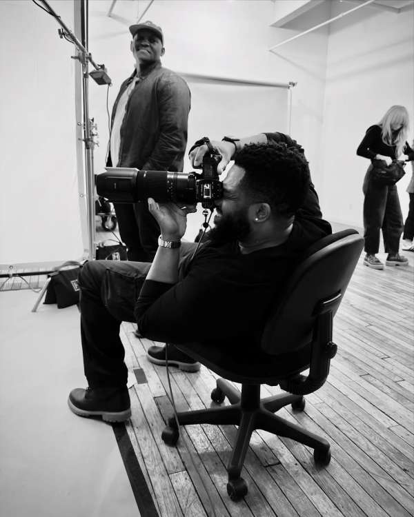 @karlfergusonjr photographs @karaswisher in...