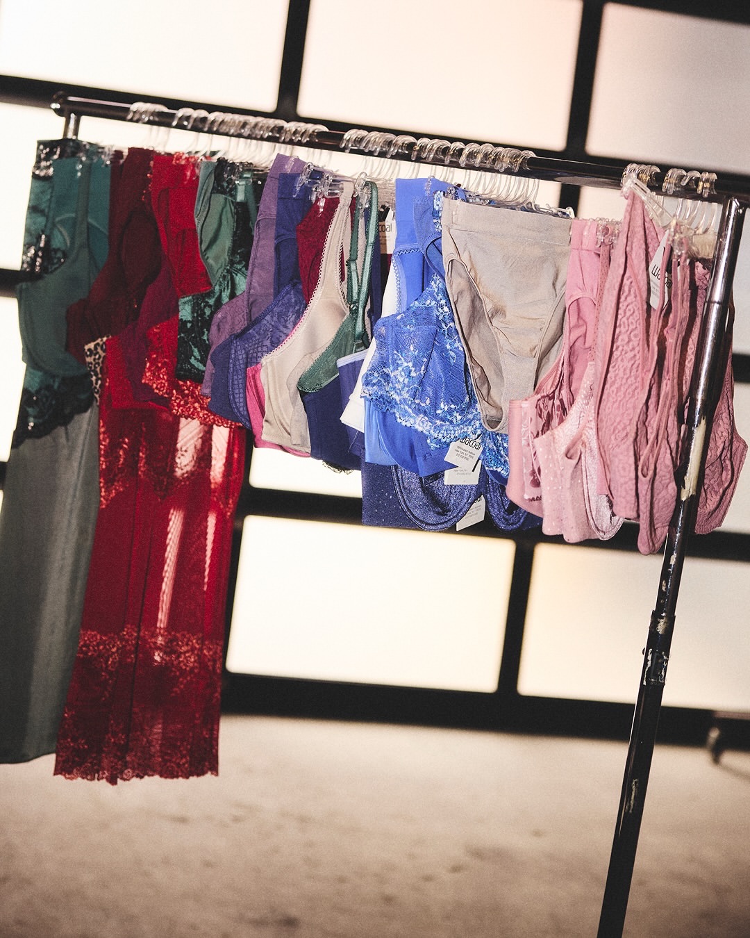 Behind the scenes of the Wacoal new campaign “Un...