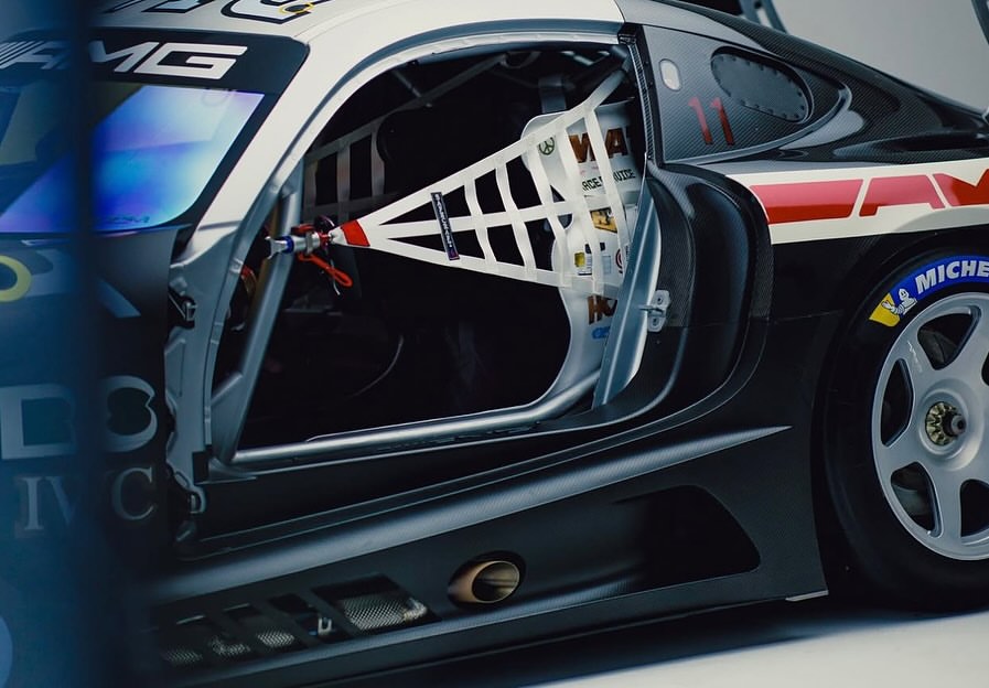 We were lucky to host this shoot here at @hubblestudio. The story behind it is one of a kind, @jameskirkham had @gregchait to hand make a 100% cashmere cover for the @mercedesamgmotorsport GT3 Raw Spec. Including rooftop launches, last-minute fixes, and everything in between. Honored our space could be where this moment was captured, a shot that even took over the @mercedesamg employee login screens.

#hubblestudio