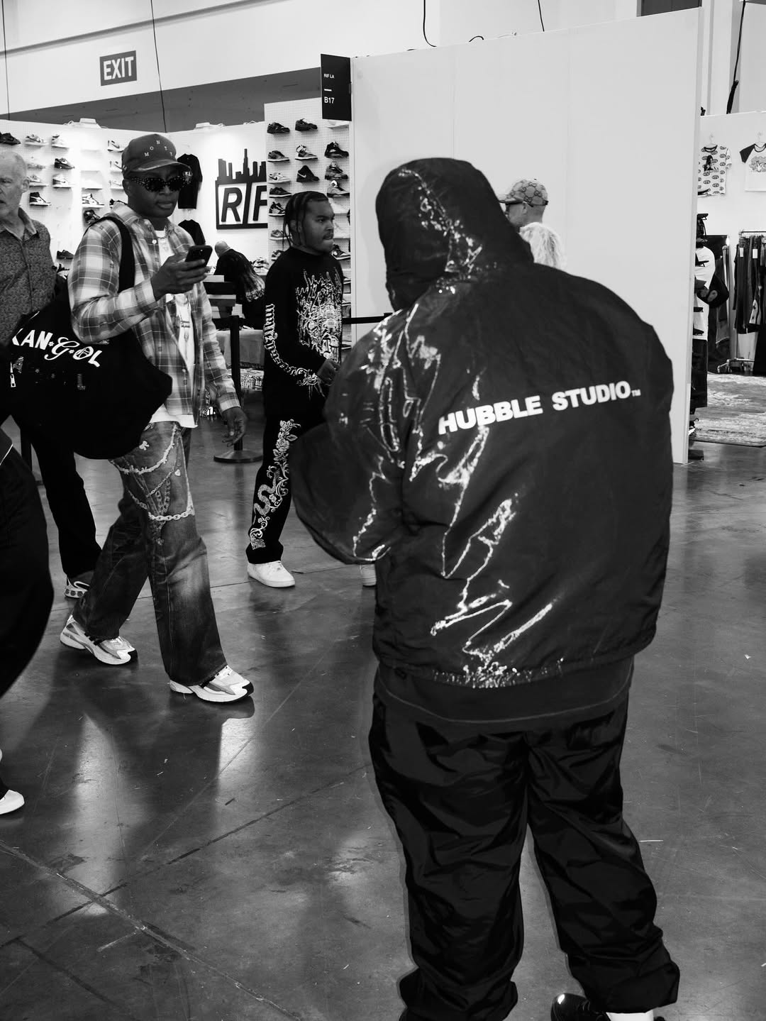 Day 1 at @complexcon 
Thank you for the beautiful energy and much love to our friends and family for pulling up. Onyx is alive !!!