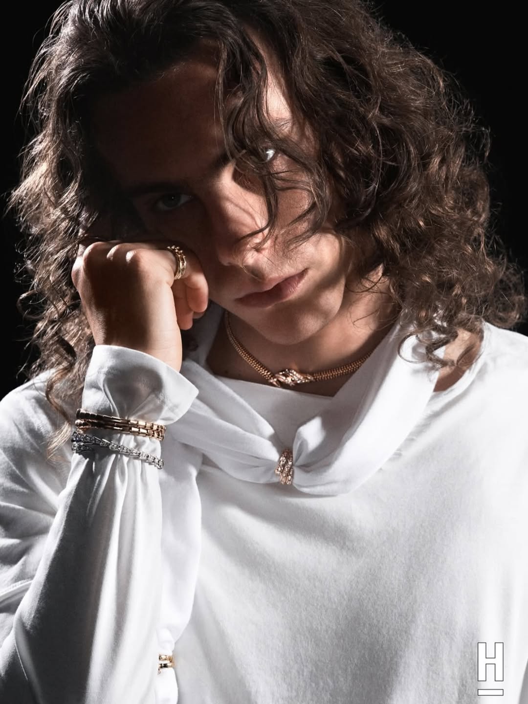 Eddie Benjamin, the Sydney native reshaping pop’s soundscape, track by Billboard charting track. After crafting hits and hooks for @justinbieber and @siamusic, the multi-instrumentalist is entering a new chapter as a genre bending solo act. Styled in @bvlgari. 

Shot at @hubblestudio 
Written by: @iamsamtracy
Video: @fennpaider /@matty.so
Stylist: @marcforne
Styling Team: @anaasotillo +@andrii.panasiukk
Hair: @remymoore
Skin: @creaturecreative_
Manicurist: @meechynails
Production: @brandonzagha