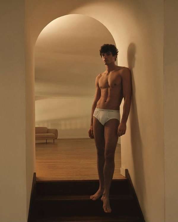 Calvin Klein Monochromatic Summer Collectio...