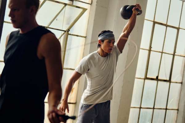 Lululemon x Kim Jaehong