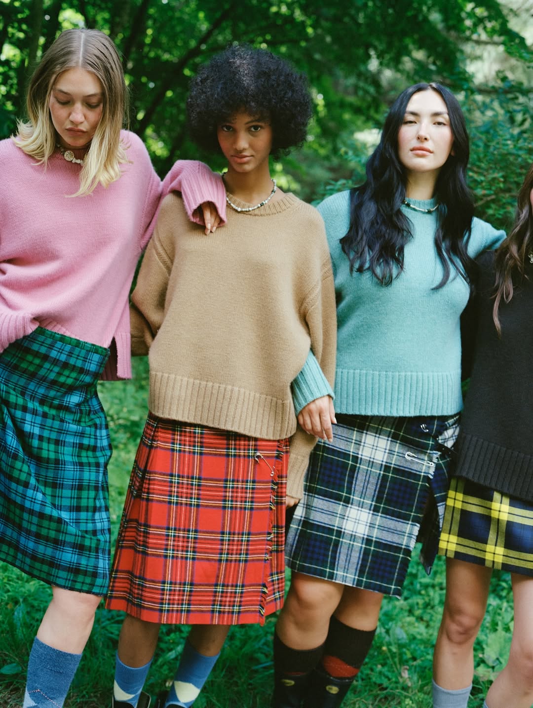 Welcome to Camp GIR 🛶 introducing @guestinresidence Fall ‘25, now available online and in our stores and retailers worldwide x x photographed upstate NY by @seanthomas_photo, styling @margheritamoro, art direction @paolo_santosuosso,

Thanks to these beauties for adventuring with us @_yumi_nu, @cristine__h.k, @emmifreeman, @leocomanescu, @0wennmillerr, with hmu by @kayonyc & @christianbricenomakeup // casting @ikki_casting
hmu 4 yours truly by my friends sent from the heavenssss @cgonzalezbeauty @dimitrishair