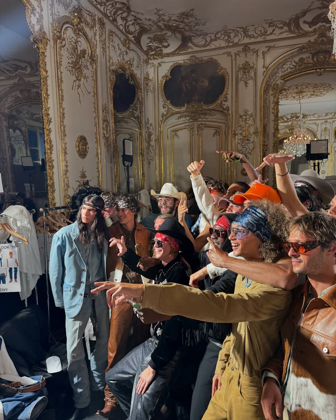 Yeehaw !
Had the chance to cast the first @postmalone collection 
@austinpostapparel 
Styling by @dfsablon ✨
Hair by @ryonarushima 
Makeup by @stephaniekunzmakeup 
Prod by @kitty_events 🐈🖤
Casting by @lyliamari and me