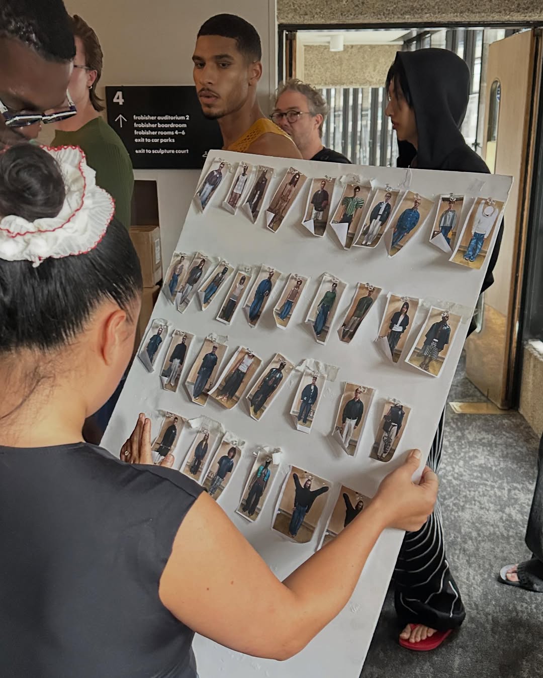 @harri_ks SS26 MUSEUM WEAR 

Casting: @lyliamari for @ikki_casting @walterschupfermanagement 

Creative Director & Stylist @jordannkelsey @canvasrepresents

Production @lockstudios @lockgroup

Music @sarathykorwar

Movement Director @benjaminjonsson_ 

Makeup Partner @bobbibrown

MUA @amyconway_mua

Hair Partner @revlonprofessionaluk

Hair Artist @danilogiangreco_hair

Skincare Partner @anua_uk @anua_global

Personal Care Partner @akt_ldn

Headwear @inflate_studio @inflate001

Runway Photography @_by_alexis @maisonmardimgmt