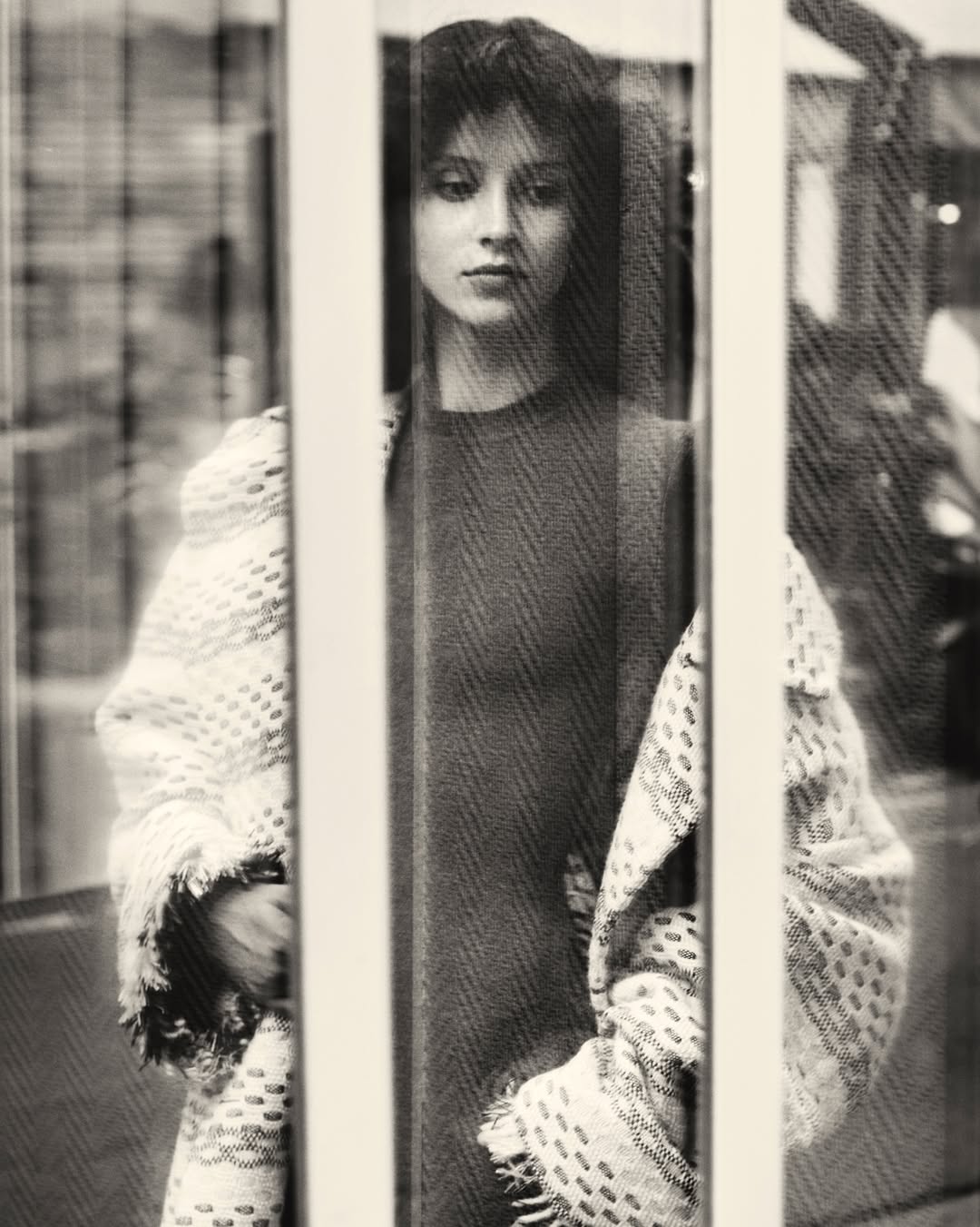 « Lignes de fuites » Cover story for @revuemagazine_ AW issue n°20
With @lilyciannamea from @seemodels 
Shot by @ethanjhart_
Styling by @nilonilo_
Hair by @hikageyumiko
Make-up by @jennekecroubels
Casting by @ikki_casting