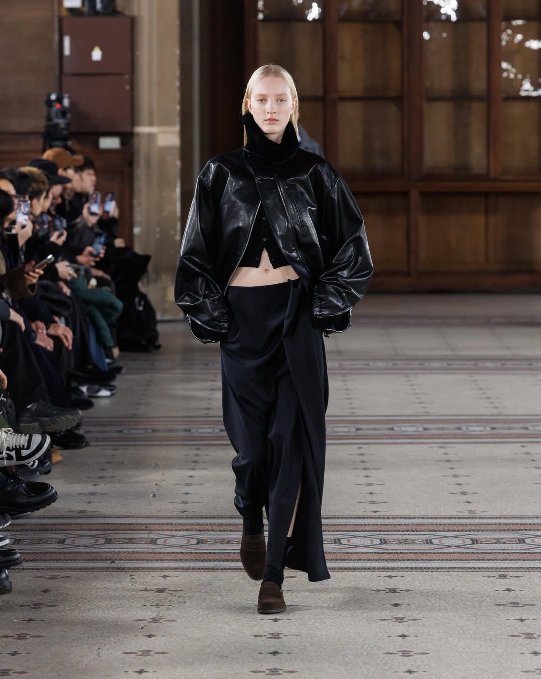 @ssstein_design FALL WINTER 2026 COLLECTlON
Styling @sh0tar0y
Hair @yujiokuda1012
Makeup @satokowatanabe.makeup
Casting @justdriverocky @ikki_casting
Show Direction @tomochika_komoriya
@visionsandparadox
Music @mouseonthekeys
Composer @daisuke_niitome
Music Director @yukihirohirae

Public Relations (International) @romcom.global
Public Relations (Japan) @mizumawataru @enkel_tokyo
Production @visionsandparadox @stationservice Coordination @norikoishizaka
Film Direction @atlantisfilmvideo
Art Director @m_smbetsmb @smbetsmb

#ssstein #FW26