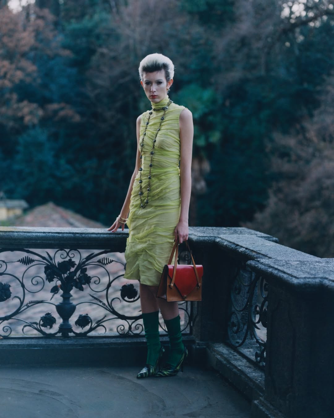 New story in @dustmagazinechina 
Photographer : @antoninocafiero 
Stylist : @massimogamba 
Makeup : @ariannacampa_makeup 
Manicurist : @laroby7200 
Model : @isabella_pascucci 
Set design : @julmunset 
Prod : @kitten_production 
Casting by @justdriverocky @ikki_casting 
@walterschupfermanagement