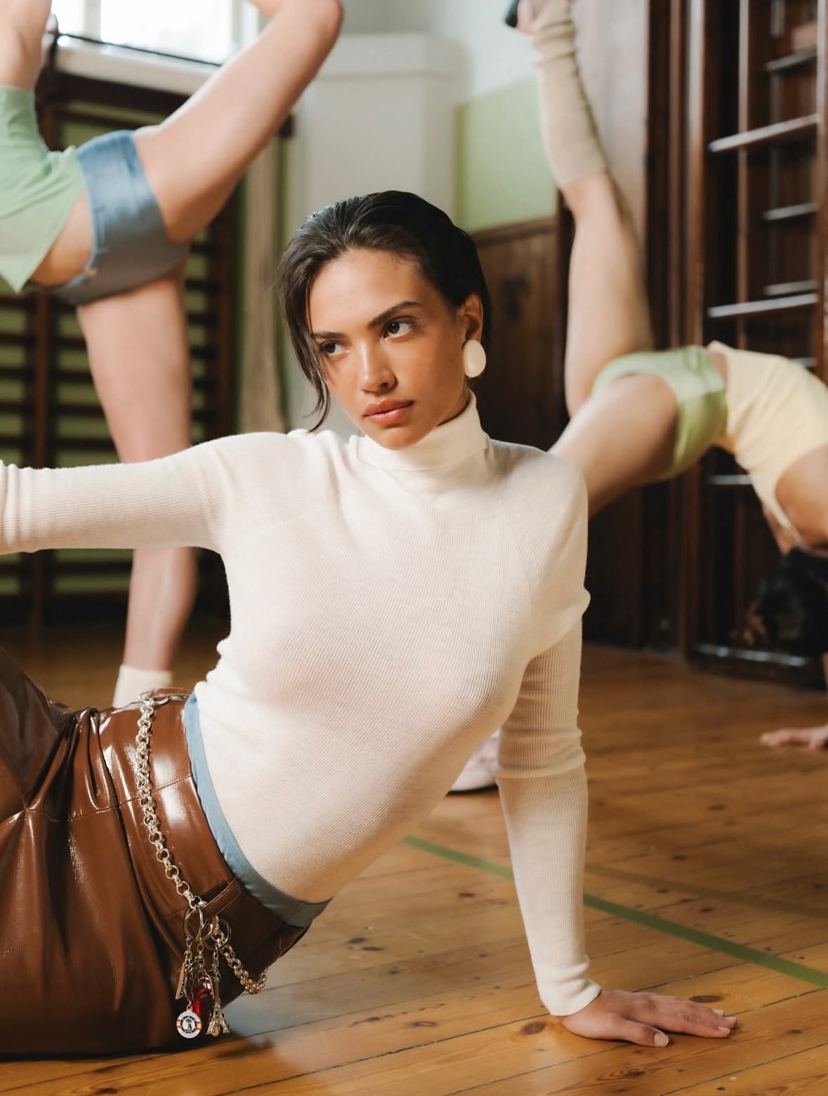 A celebration of elegance and fierce femininity.
Grace, power, and movement captured in every frame.
•••
#repost @sickymag ‘STRONG LIKE HER’ shot by @katrinegoeth @sissel.abel for sickymag.com - link in bio

Model @llawri from @uniquemodelsdenmark wearing @bymalenebirger @pearloctopuss.y @freyadalsjo @boss @pilgrimjewellery @filippa_k @sportmax @arketofficial @hm @loloballerina @casalltraining @kunertfashion @monies_official
Styling @genevievesztuk
Dancers @isabellalwalsh @jasynganofficial @juliieschneider
Hair & Make-Up @lehiojuho Styling Assistant @annafrydensbjerg Production Assistant @e.gb
