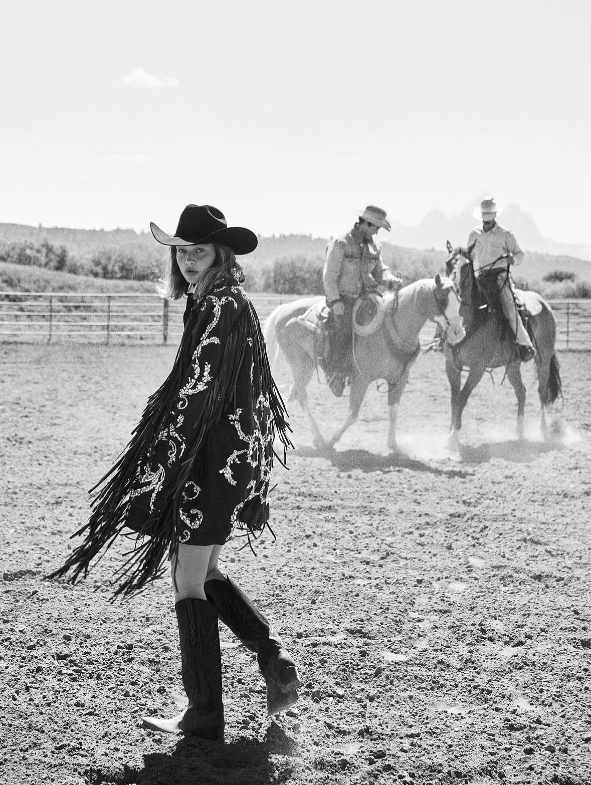 Iconic beauty and effortless elegance captured in every frame.
•••
#repost
@gigihadid Vogue October ’25
It was a joy @lachlanbailey thank you!
@voguemagazine
makeup@cgonzalezbeauty hair @karimbelghiran styled by @tabithasimmons