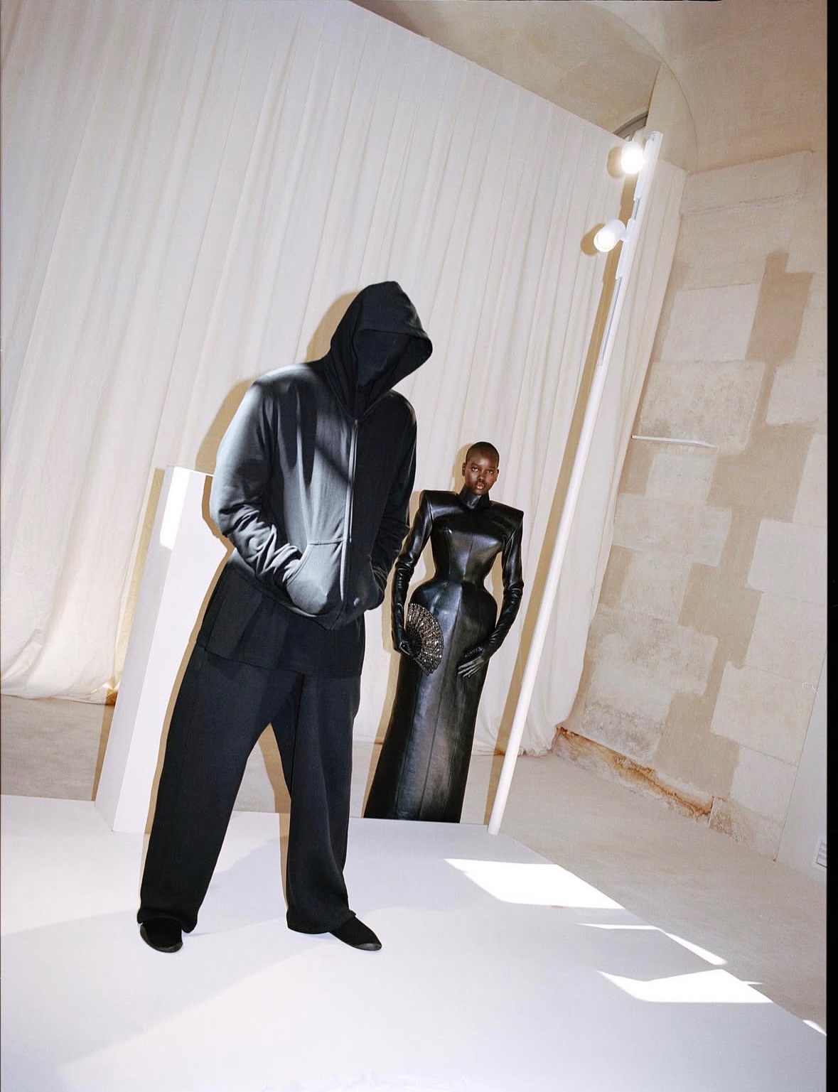 Elegance meets vision in this striking debut. A celebration of creativity, beauty, and the beginning of a remarkable new chapter in couture storytelling.
•••
#repost
@adutakech A new couture story for the very first edition of @ee72

Photography: @seanthomas_photo
Styling & Video: @denagia
Chief Visual Officer: @kloss_films
Makeup: @lauradomini2
Hair: @quentin_lattorgue
Casting: @piergiorgio

Huge congratulations to @edward_enninful #akuaenninful @sarahharris @kloss_films and the entire team on the launch of the magazine and such a stunning debut issue. This is only the beginning and I can’t wait to see what you all create in the editions to come! 👏🏾🖤