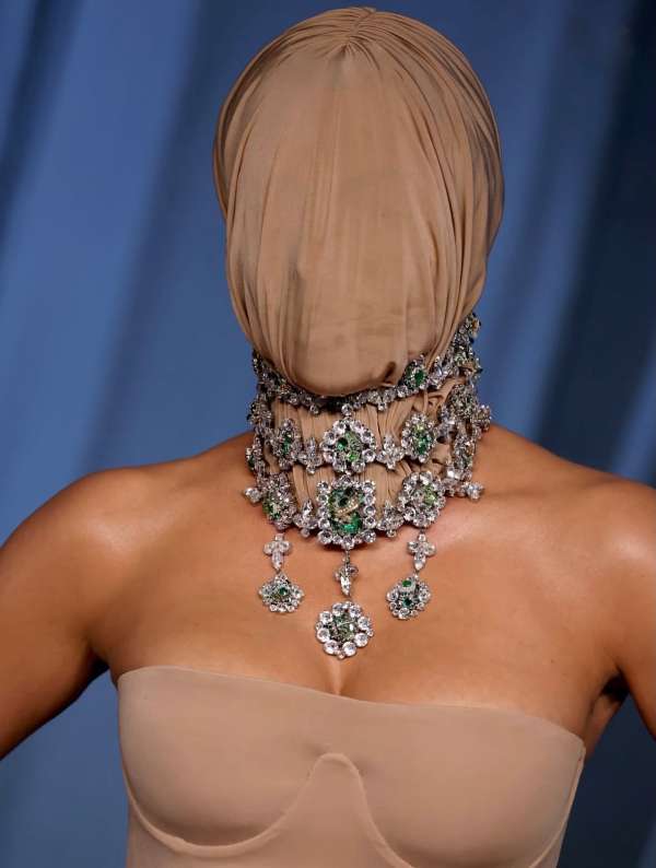 A vision of bold elegance and futuristic al...