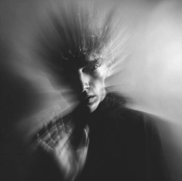 Light dissolves into motion and thought fad...