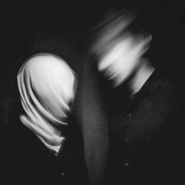 Light dissolves into motion and thought fad...