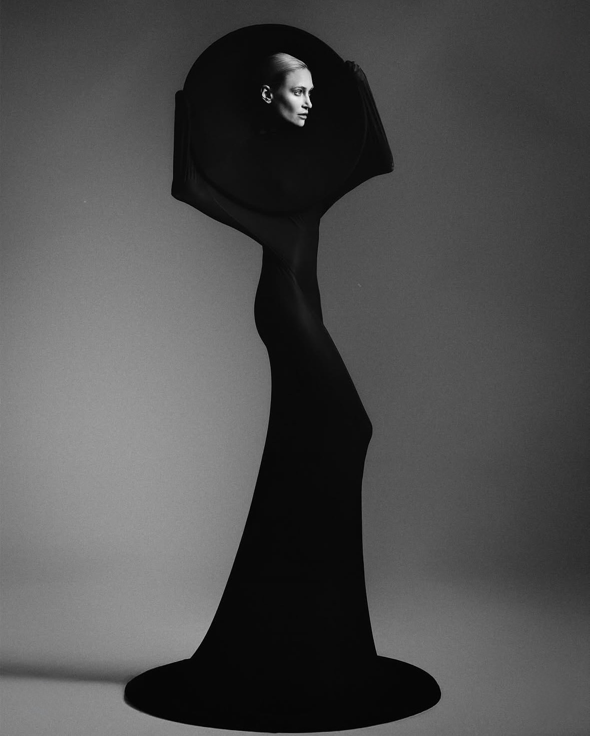 Beauty and timeless elegance.

•••
#repost

@viviorth ESCULTURA

alebrito + @studio115.privatelabel

Photo: @itamazzutti
Beauty: @_andremattos