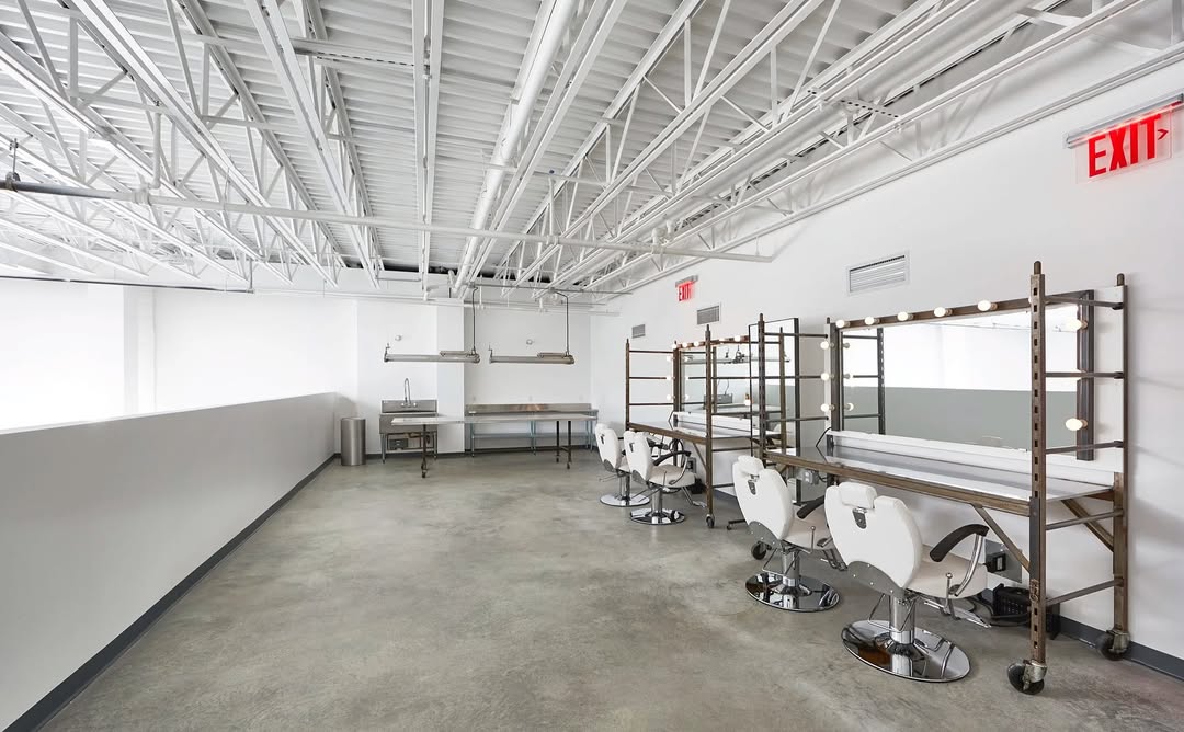 We are truly honored and grateful to receive the AIA Westchester Hudson Valley 2025 Design Award for our studios. This recognition celebrates the vision, dedication and passion that shaped this space, and we could not be more proud of what our team created. Thank you to everyone who believed in this project and supported us along the way. This achievement inspires us to keep pushing forward and to continue building spaces that elevate creativity and experience.