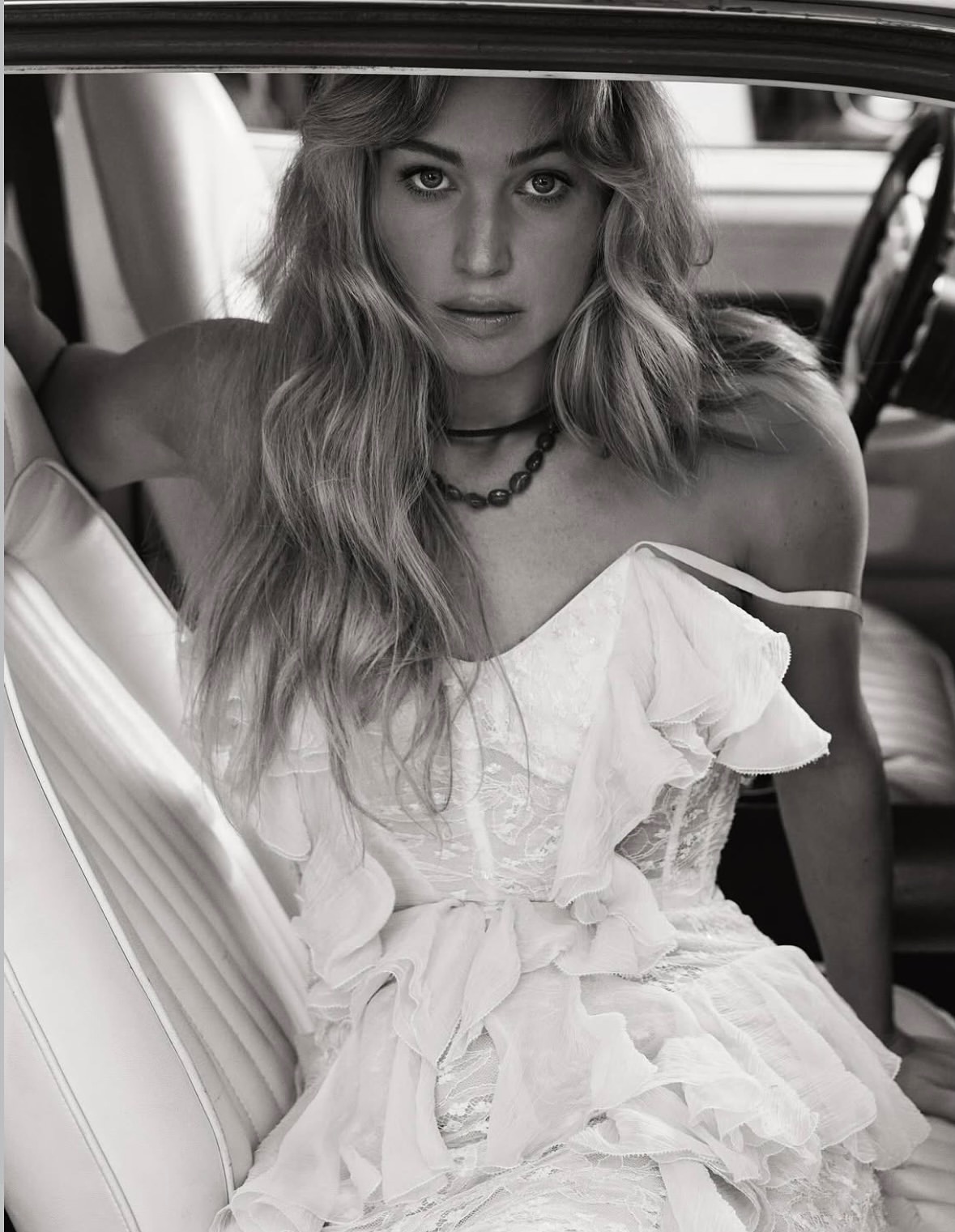 A stunning cover and an incredible team. Moments like this remind us why fashion and image making continue to captivate the world.

•••
#repost

@cassblackbird V cover & Thank you #stephanGan #JenniferLawrence #RobertPattinson for @vmagazine
Stylist @sweetbabyjamie (Jennifer)
@taylor_mcneill (Rob)
Makeup @georgieeisdellmakeup (Jennifer)
Grooming @hollysilus (Rob)
Hair @gregoryrussellhair (Jennifer)
@jamie_grooming (Rob)
Manicure @jennahipp
Set Designer @betteradams