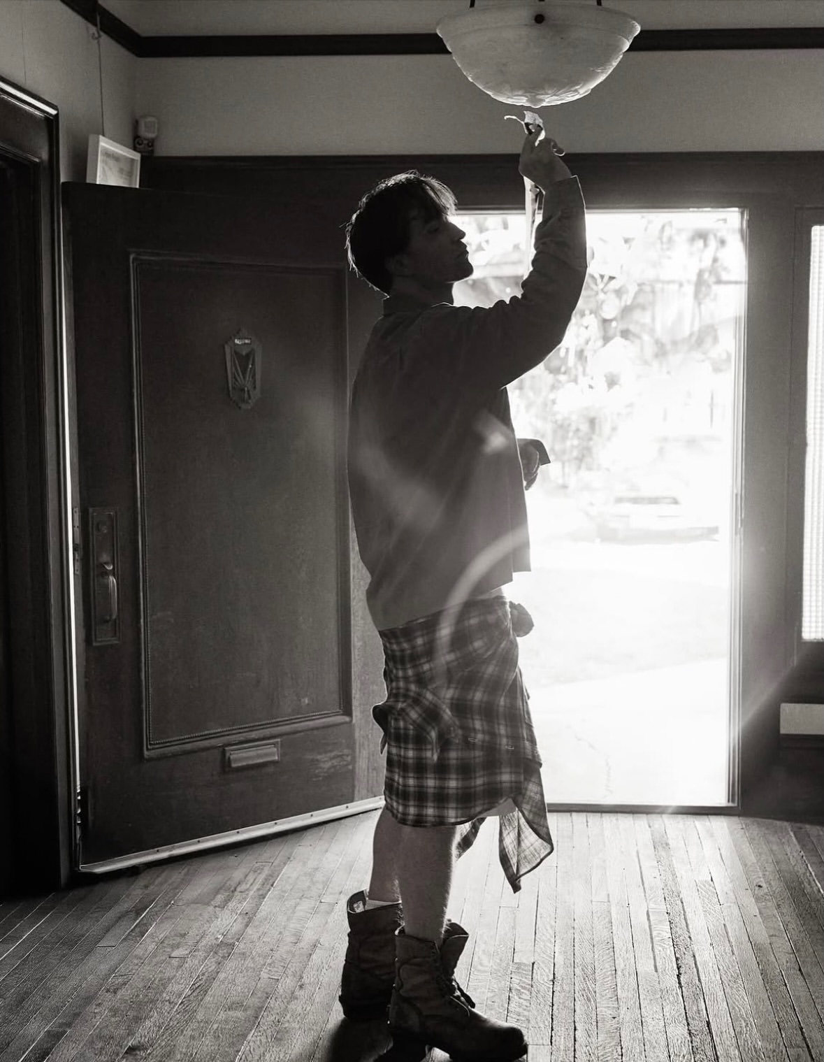 A stunning cover and an incredible team. Moments like this remind us why fashion and image making continue to captivate the world.

•••
#repost

@cassblackbird V cover & Thank you #stephanGan #JenniferLawrence #RobertPattinson for @vmagazine
Stylist @sweetbabyjamie (Jennifer)
@taylor_mcneill (Rob)
Makeup @georgieeisdellmakeup (Jennifer)
Grooming @hollysilus (Rob)
Hair @gregoryrussellhair (Jennifer)
@jamie_grooming (Rob)
Manicure @jennahipp
Set Designer @betteradams