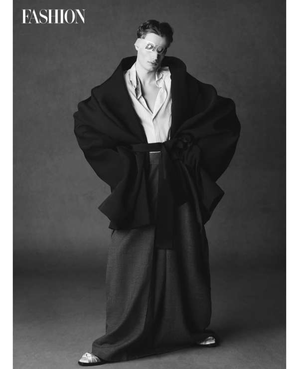 Here is a glamourous option without any das...