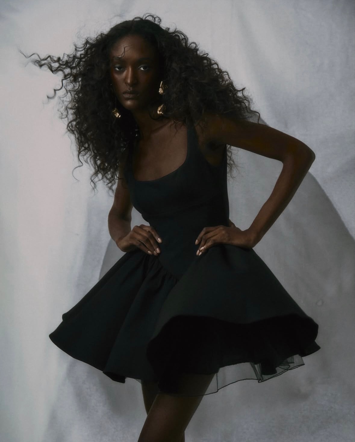 A vision of modern elegance where light, texture, and attitude come together effortlessly. A campaign that feels timeless yet boldly now.

•••
#repost

@alejandro.arrias New campaign for @michaelcostello Photographers. @alejandro.arrias @davidbravobustos
Mua and hair. @pablorobledo_co @tenagency
Talents. @andreagutierrezarcas from @trafficmodels @dianaviveros1 from @unomodels
Stylist. @caro_omana @kathalinacsonka
Set. @luchocampos_
Film lab. @cuartocolorlab
#filmphotography #kodakfilm #kodakportra400