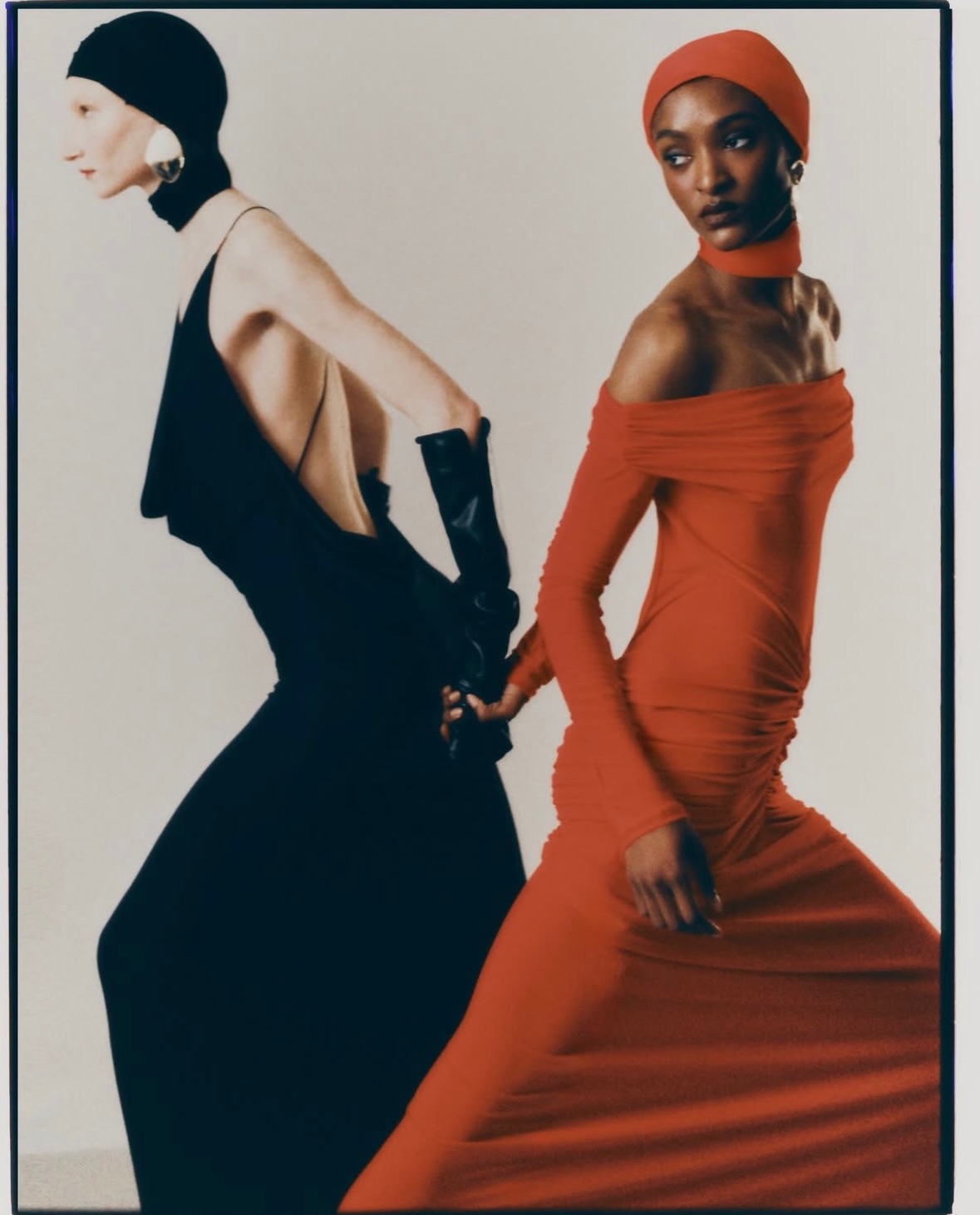 A vision of modern elegance where light, texture, and attitude come together effortlessly. A campaign that feels timeless yet boldly now.

•••
#repost

@alejandro.arrias New campaign for @michaelcostello Photographers. @alejandro.arrias @davidbravobustos
Mua and hair. @pablorobledo_co @tenagency
Talents. @andreagutierrezarcas from @trafficmodels @dianaviveros1 from @unomodels
Stylist. @caro_omana @kathalinacsonka
Set. @luchocampos_
Film lab. @cuartocolorlab
#filmphotography #kodakfilm #kodakportra400