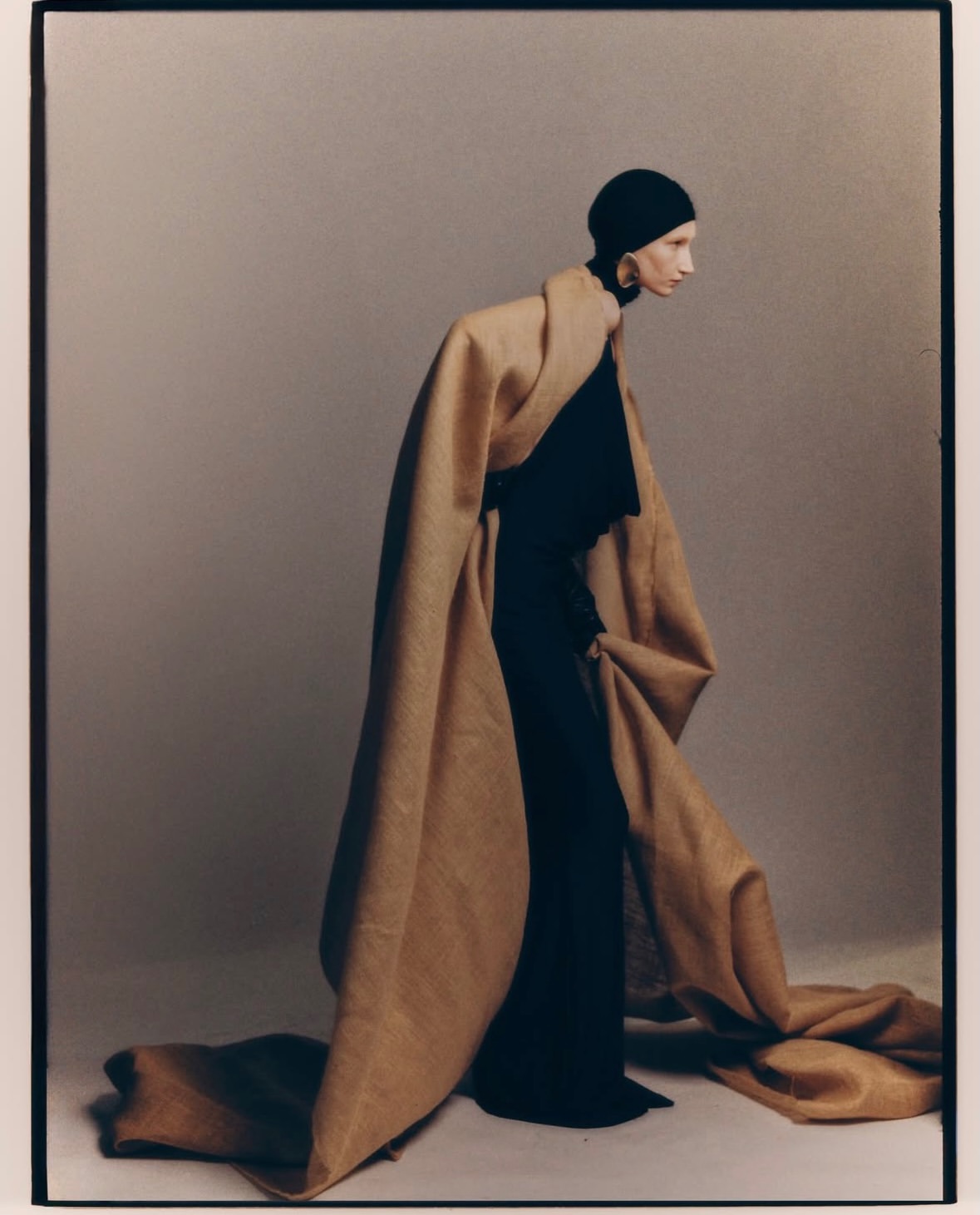 A vision of modern elegance where light, texture, and attitude come together effortlessly. A campaign that feels timeless yet boldly now.

•••
#repost

@alejandro.arrias New campaign for @michaelcostello Photographers. @alejandro.arrias @davidbravobustos
Mua and hair. @pablorobledo_co @tenagency
Talents. @andreagutierrezarcas from @trafficmodels @dianaviveros1 from @unomodels
Stylist. @caro_omana @kathalinacsonka
Set. @luchocampos_
Film lab. @cuartocolorlab
#filmphotography #kodakfilm #kodakportra400