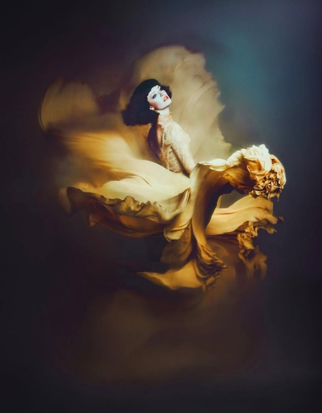 A moment suspended between fantasy and elegance.

•••
#repost

@kristianschuller #anastasiakuznetsova #hautecouture from my book #talesforoskar shot for @vanityfairlondon #paris 2012 #styling @hannahteare #creativedirector @karen.hibbert consulting and #setdesign @peggyschuller #hair @felixfischerhair #makeup @gabriellemiaou publisher #book @brandstaetterverlag