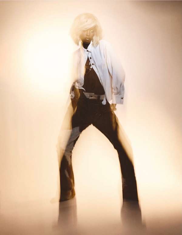 Pure presence and magnetic energy.