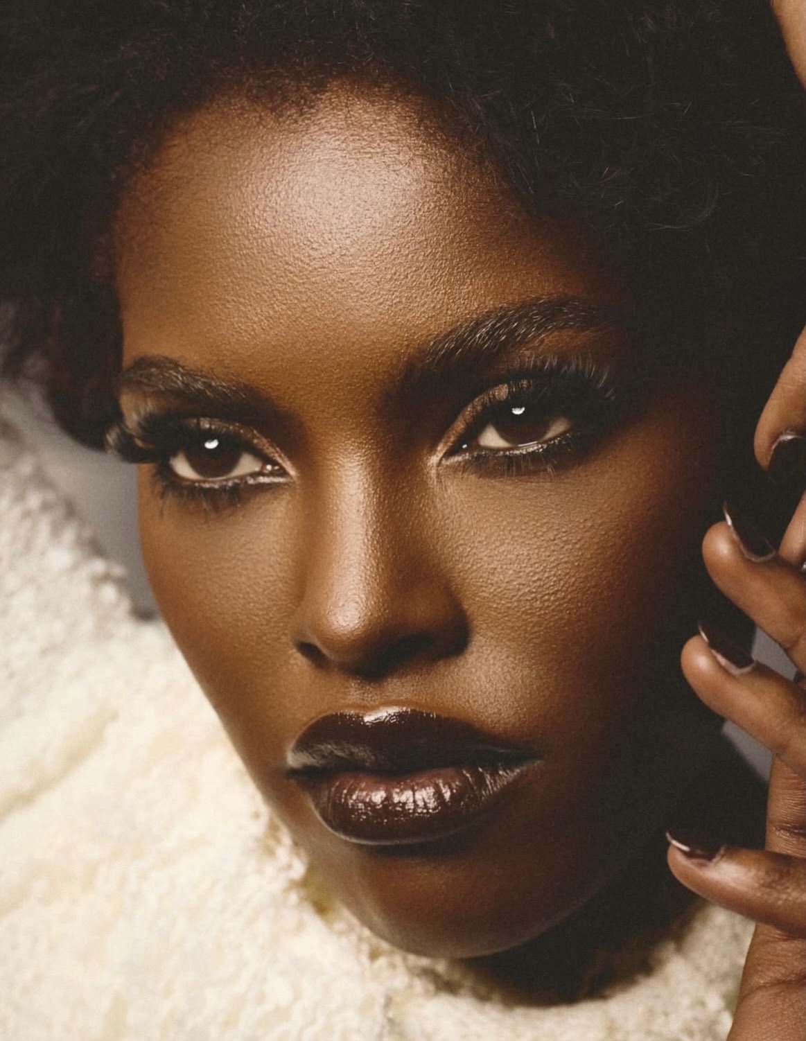 Pure presence and magnetic energy.

•••
#repost
@jdthecombo @officialamilnaestevao was #shotbyJD
MUA @michelawariebi
Hair @iamstacygray
Styling @txmxxr
Assistant @orensiddo