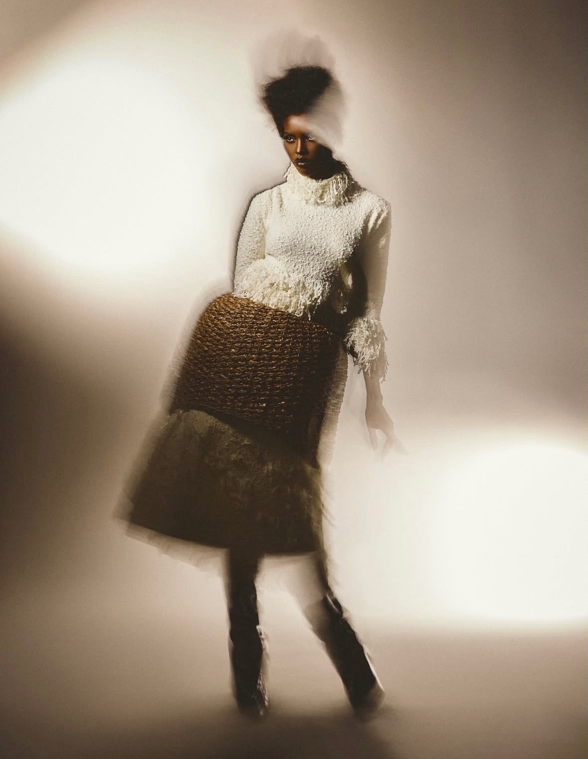 Pure presence and magnetic energy.

•••
#repost
@jdthecombo @officialamilnaestevao was #shotbyJD
MUA @michelawariebi
Hair @iamstacygray
Styling @txmxxr
Assistant @orensiddo