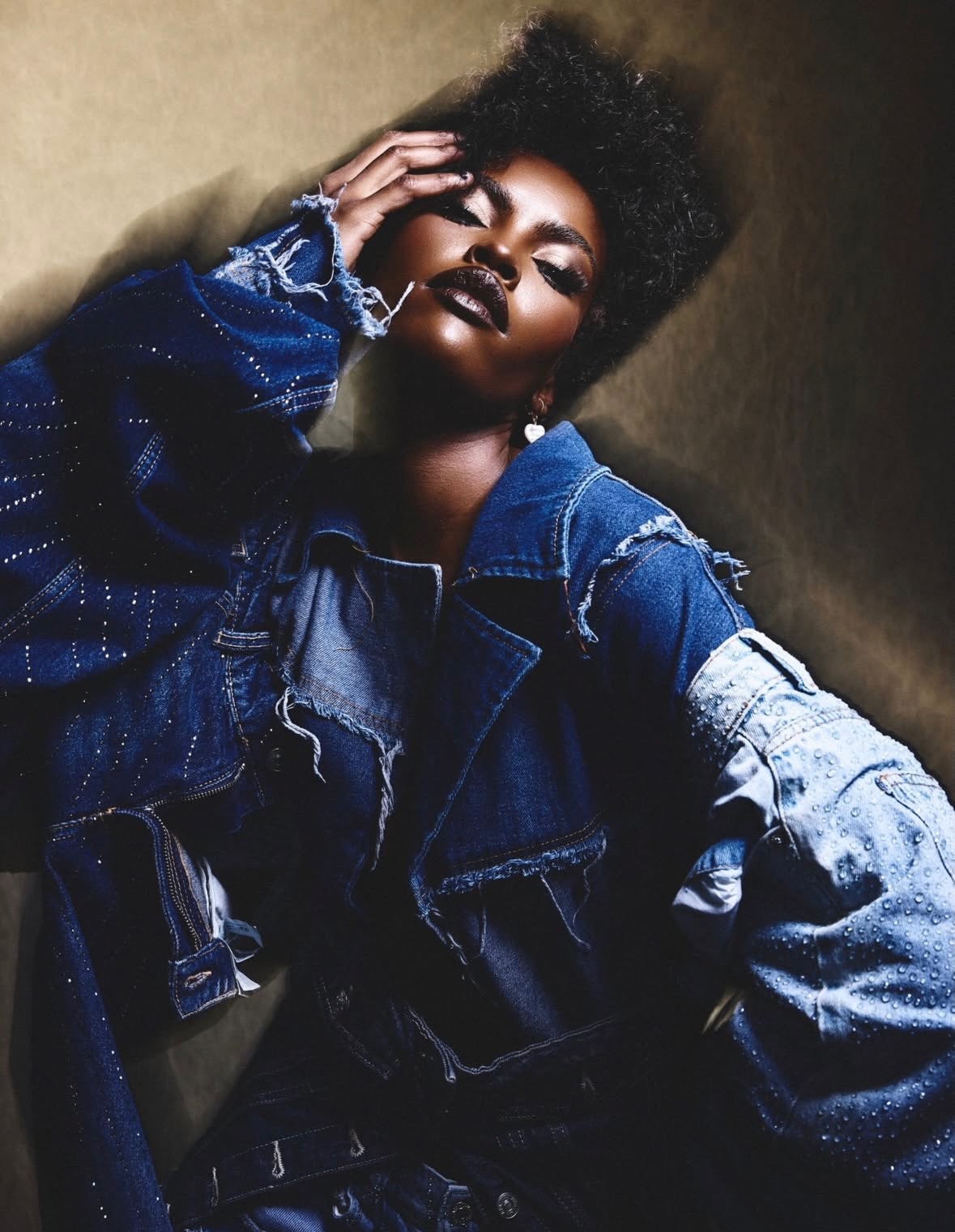 Pure presence and magnetic energy.

•••
#repost
@jdthecombo @officialamilnaestevao was #shotbyJD
MUA @michelawariebi
Hair @iamstacygray
Styling @txmxxr
Assistant @orensiddo