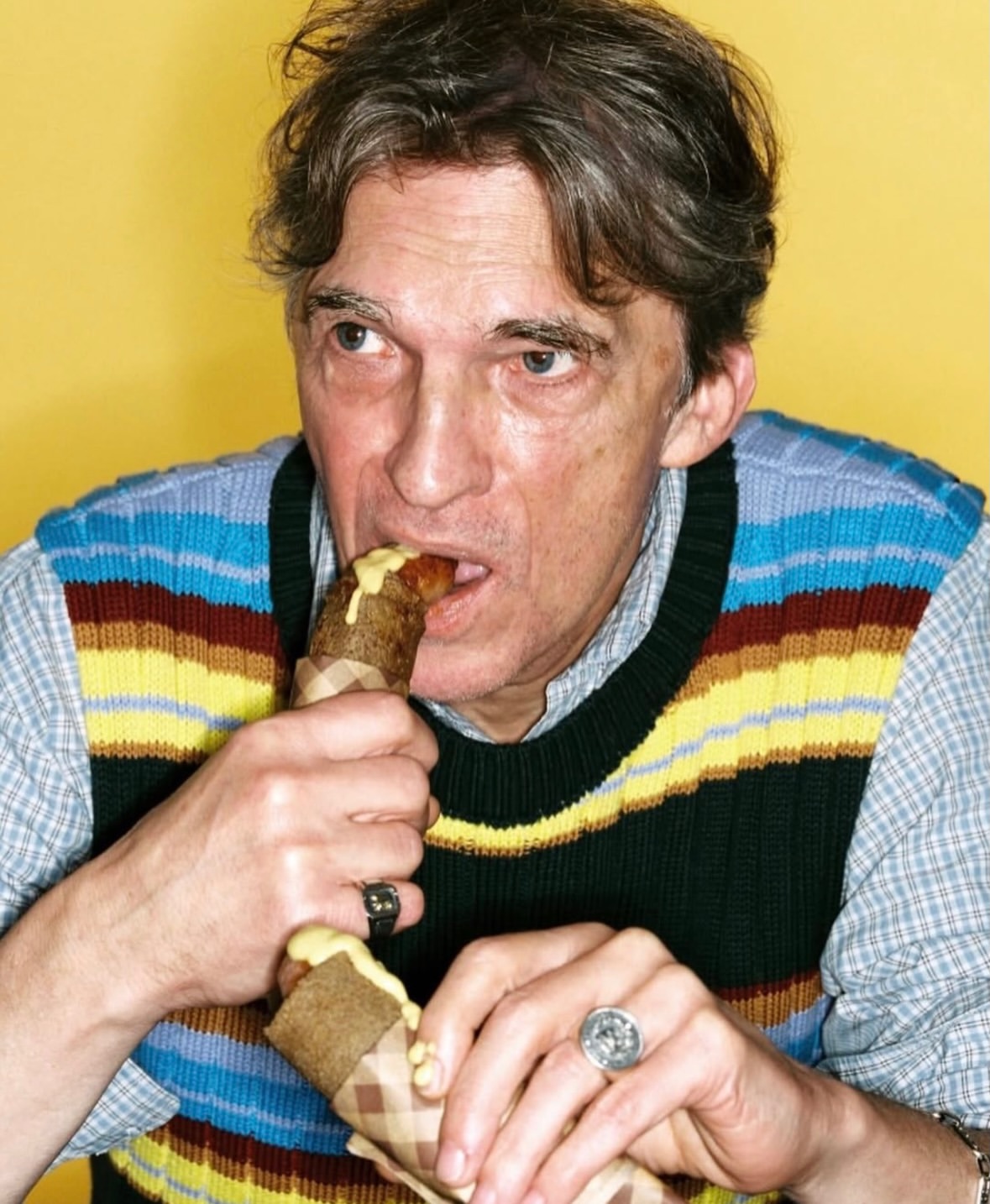 Timeless. Magnetic. Effortlessly chic

•••
#repost

@artandcommerce M le Magazine du Monde, December
2025. Photographer: Carlijn Jacobs. Makeup: Celine Martin.

@M_Magazine @CarlijnJacobs @CelineMartin
#MleMonde #CarlijnJacobs #CelineMartin
#ArtandCommerce