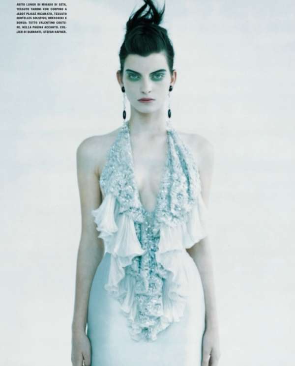 Valentino never just dressed the body. He s...