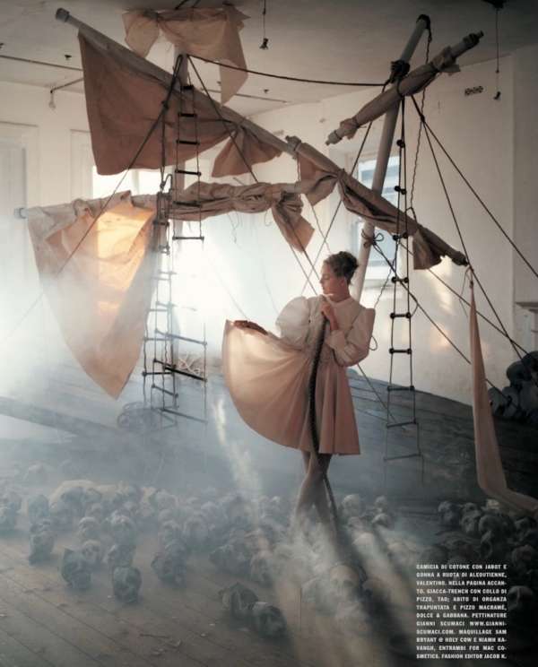 Valentino never just dressed the body. He s...