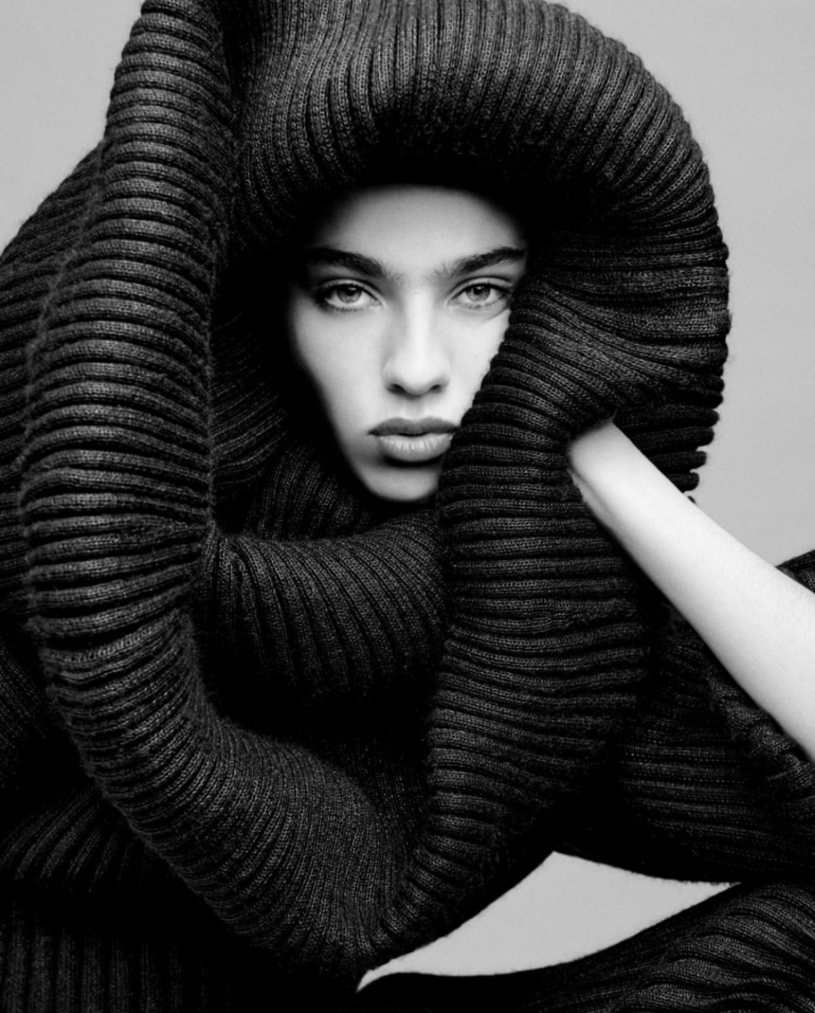 Loli Bahia moves through the Spring Summer 2026 se...