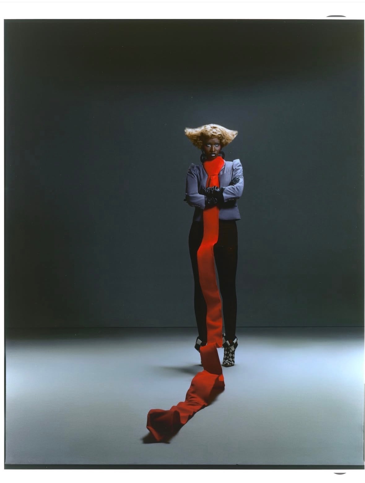 A striking balance of beauty, mood, and presence.
•••
#repost
@mark.c @yesimshay_ photographed by Mark Clennon
producer. Mitchell D. Jones
model. @yesimshay_
lighting/first assist: @bnickleberry stylist. @styleisinyou
style assist. @jacquelynbflores set design. @jackavelithedon set design assist. @leavemieralone hair. @hair_poet
makeup artist. @mugopus retouch. @anastasi_retouch studio. @sunbeam_la
film scan & dev. @arthousefilmlab
additional support from @imkaicalhoun & @hartbreak