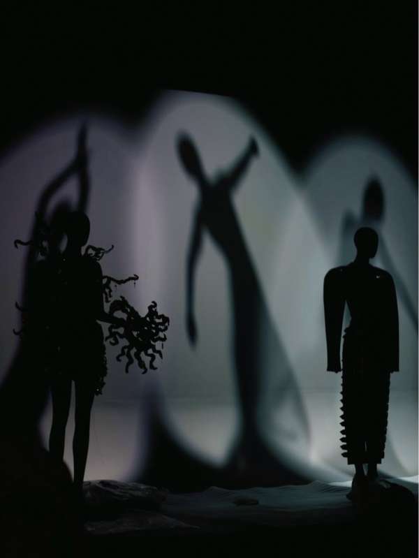 Schiaparelli in London.